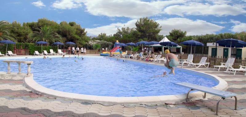 Vela Club Hotel & Appartamenti Роди-Гарганико Экстерьер фото