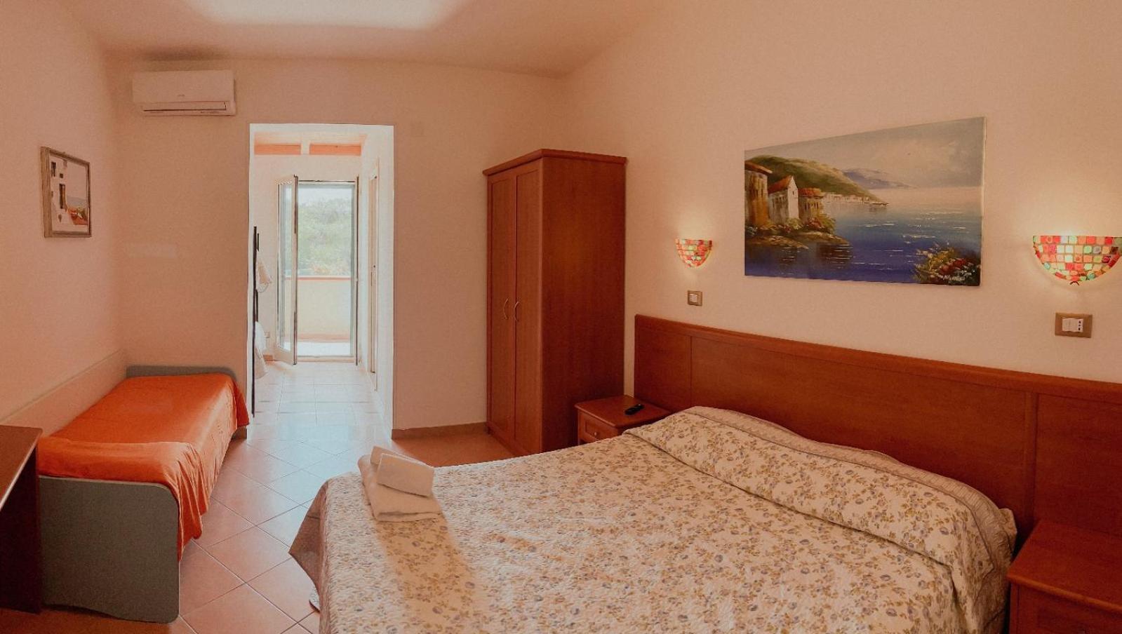Vela Club Hotel & Appartamenti Роди-Гарганико Экстерьер фото